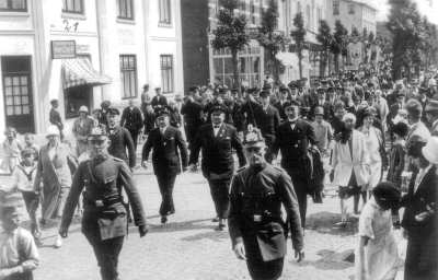 1927