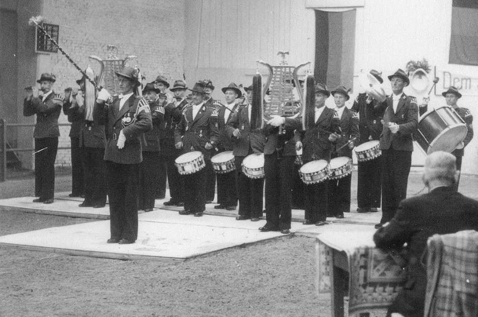 Wettstreit nach Noten in Leer - 09.04.1955