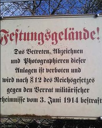 Warnschild