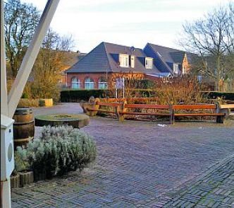 Vorplatz der Mühle