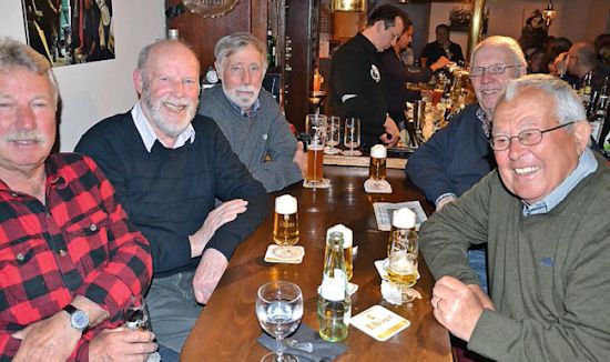 Am Stammtisch